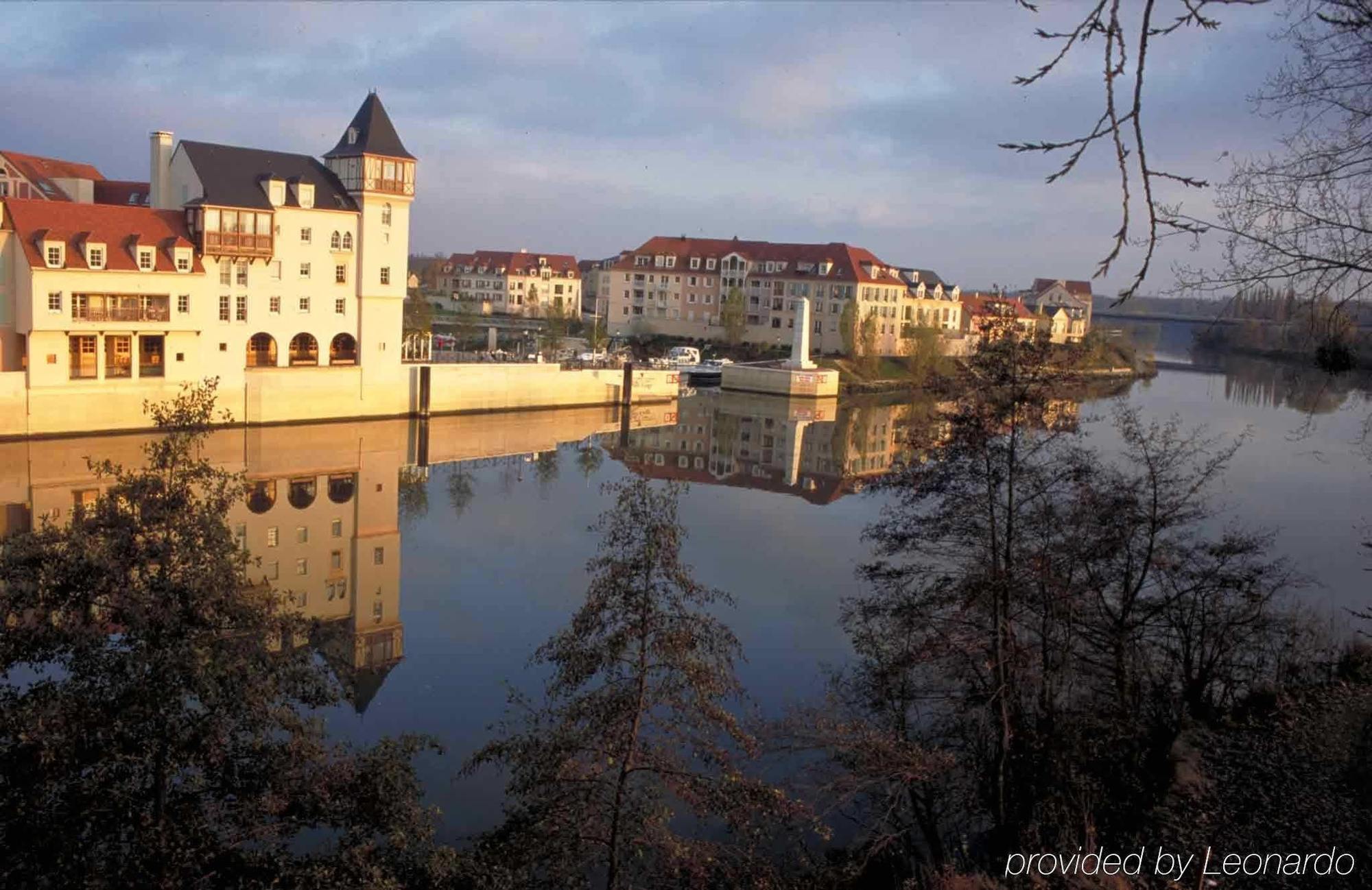 Mercure Cergy Pontoise Centre Buitenkant foto