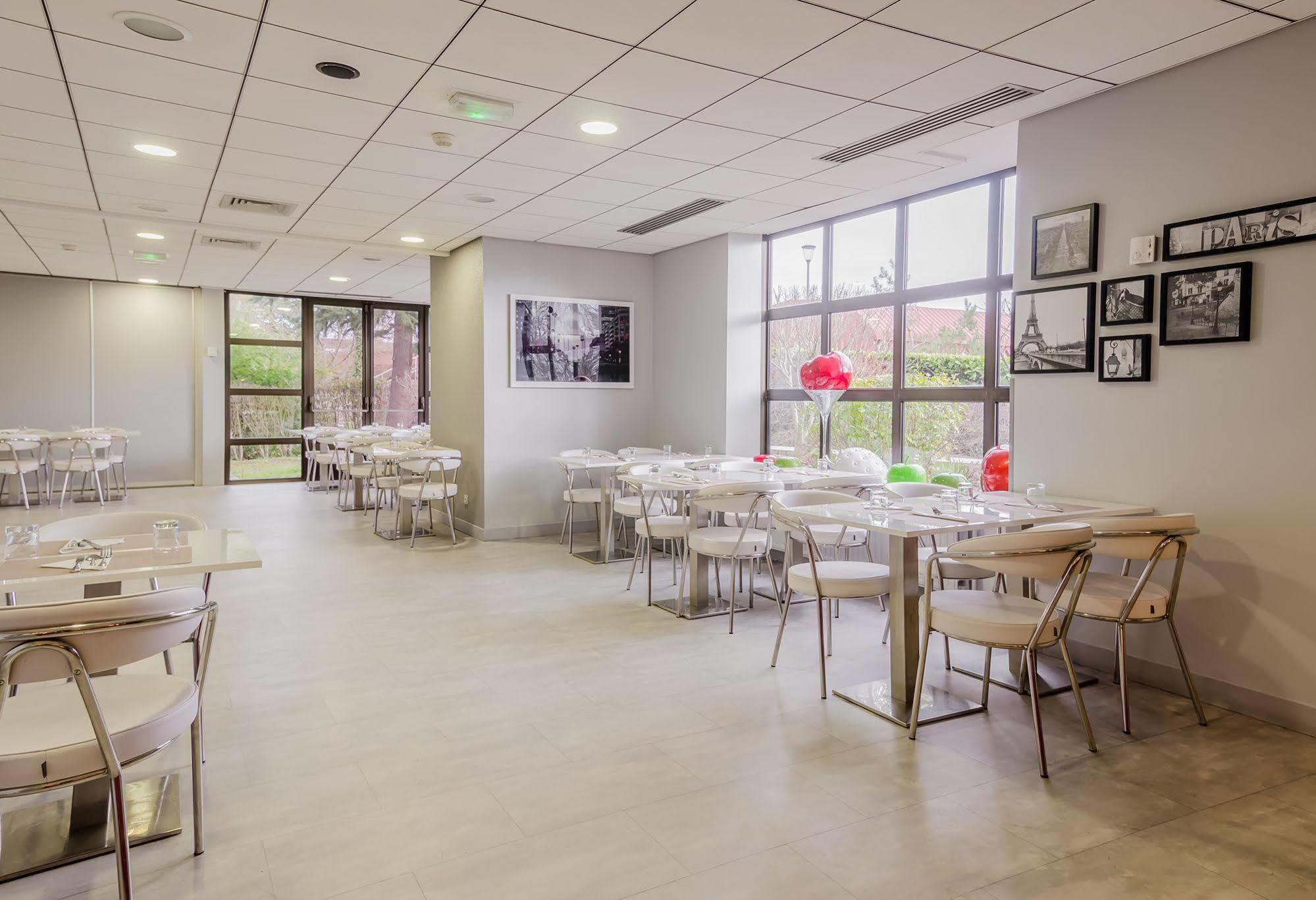 Mercure Cergy Pontoise Centre Buitenkant foto